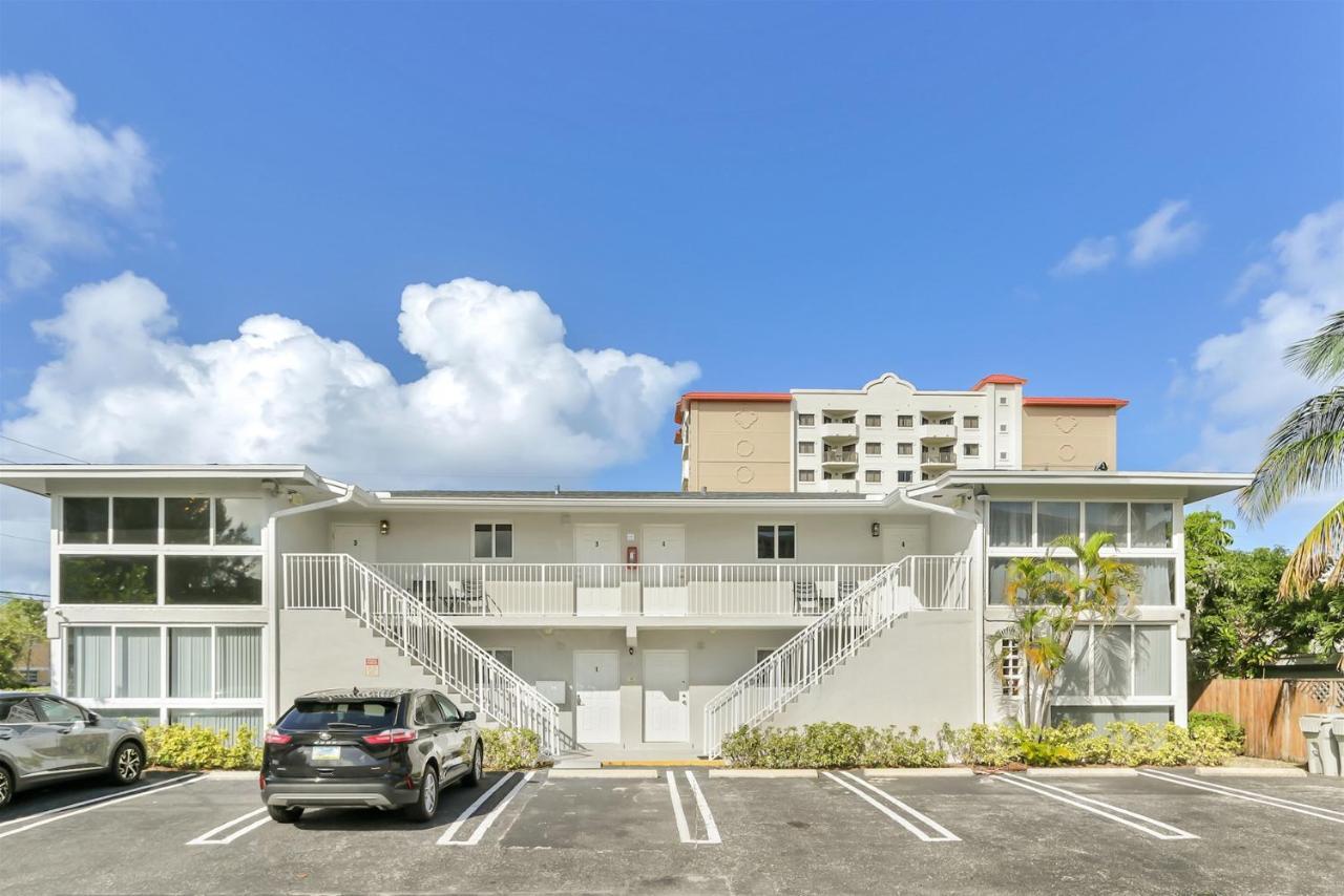 Bright Pompano Beach With Pool Access Eksteriør bilde