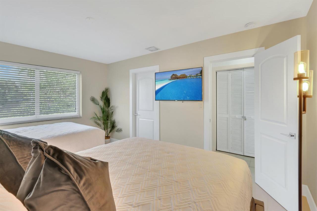 Bright Pompano Beach With Pool Access Eksteriør bilde